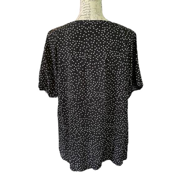 Bloomchic Black and White Short Sleeve Blouse Size 14/16 - Picture 2 of 3
